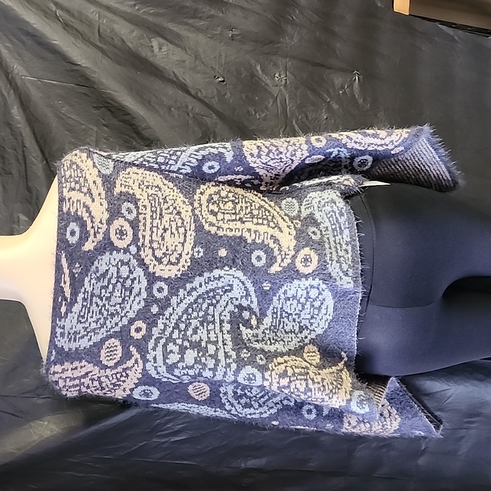 Ladies cape - Picture 4 of 5